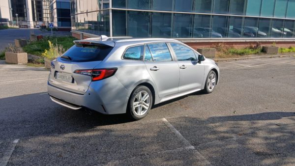 COROLLA TOURING SPORTS BREAK HYBRIDE Essence 184CH Dynamic Business  03/2022 – 171 703 km – TVA récupérable - 1ère main – VO 194 – Image 4
