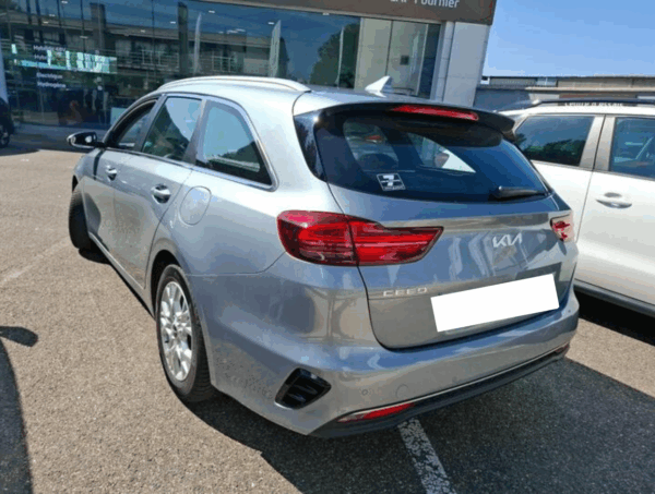 KIA CEED SW BREAK Hybride Essence 1.5 T-GDi 160 ISG Active Business DCT7 02/2023 – 95 610 km – 1ère main – TVA récupérable - VO 195 – Image 4