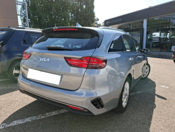 KIA CEED SW BREAK Hybride Essence 1.5 T-GDi 160 ISG Active Business DCT7 02/2023 – 95 610 km – 1ère main – TVA récupérable - VO 195 – Image 5