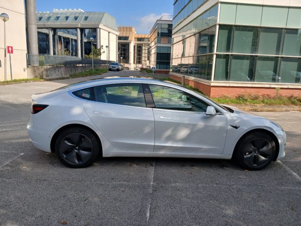 TESLA MODEL 3 100% Électrique - Batterie électrique Autonomie  Standard Plus RWD - 12/2020 – 87 602 km - 1ère main VO 206 – Image 10