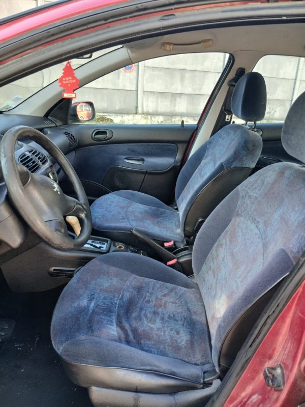 PEUGEOT 206 Essence Boite-Auto 1.4I XR Présence A  05/2000 - 201 365 km - VO 170 – Image 15