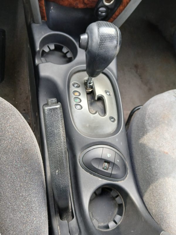 HYUNDAI SANTA FÉ Diesel BOITE AUTO 2.0 CRDI 112 4WD GLS LUXE A 11/2002 - 198 127 KM - VO 199 – Image 18