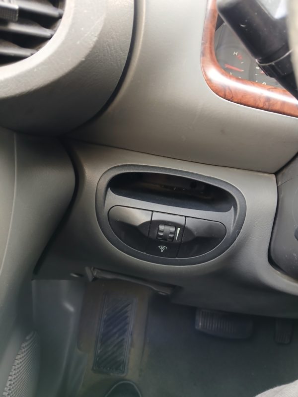 HYUNDAI SANTA FÉ Diesel BOITE AUTO 2.0 CRDI 112 4WD GLS LUXE A 11/2002 - 198 127 KM - VO 199 – Image 19