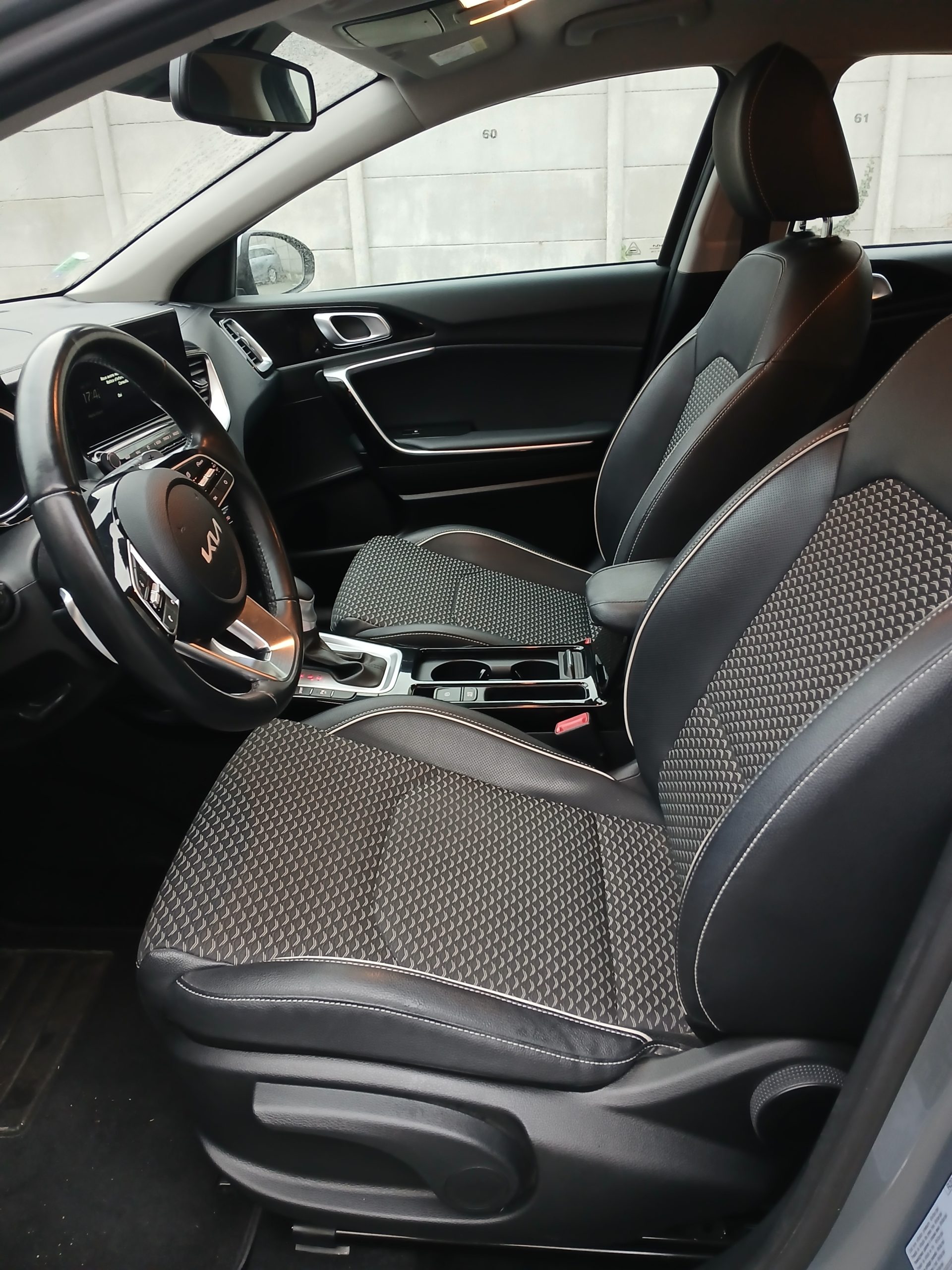 KIA XCEED Hybride Rechargeable Boite-Auto 1.6 GDI 141 CV Active Business 06/2022 – 94 042 km - TVA récupérable – 1 ère main – VO 221 – Image 20