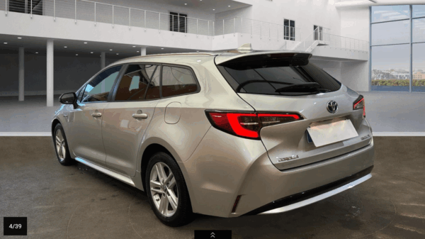 COROLLA TOURING SPORTS BREAK HYBRIDE Essence 122 CH Dynamic  12/2021 – 191 638 km - TVA récupérable - 1ère main - VO 220 – Image 4
