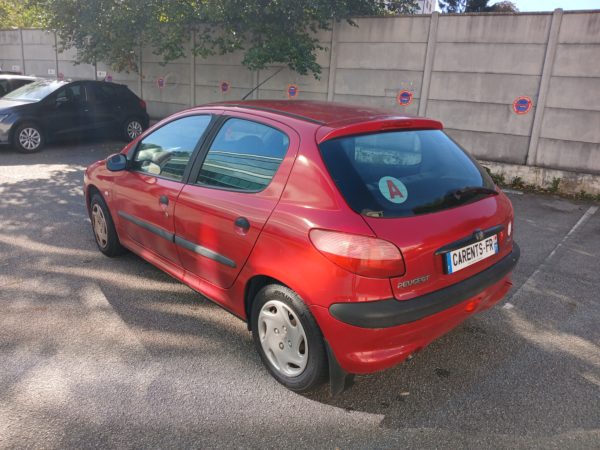 PEUGEOT 206 Essence Boite-Auto 1.4I XR Présence A  05/2000 - 201 365 km - VO 170 – Image 5