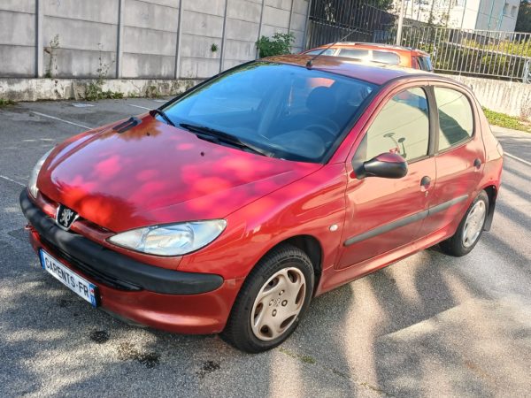 PEUGEOT 206 Essence Boite-Auto 1.4I XR Présence A  05/2000 - 201 365 km - VO 170 – Image 6