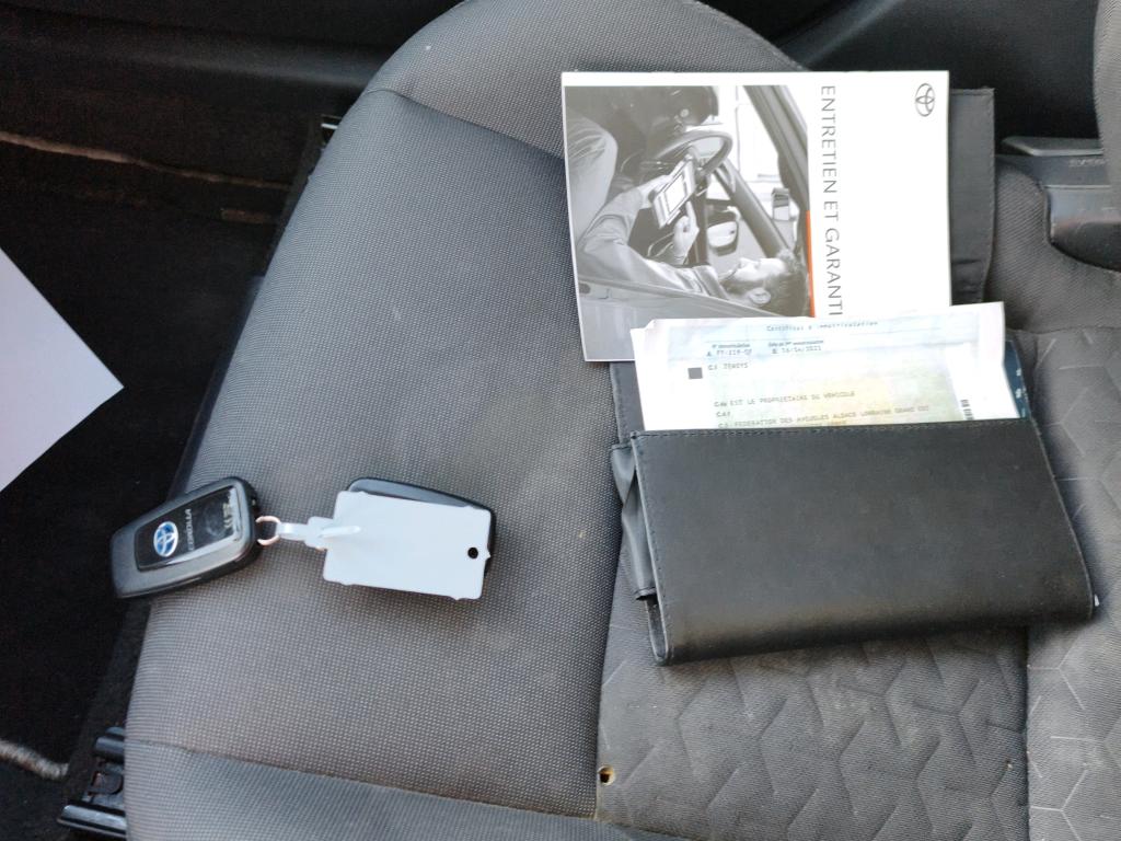 COROLLA BERLINE Hybride Essence 122H DYNAMIC BUSINESS 04/2021 – 142 553km -TVA récupérable -1ère main – VO 249 – Image 12