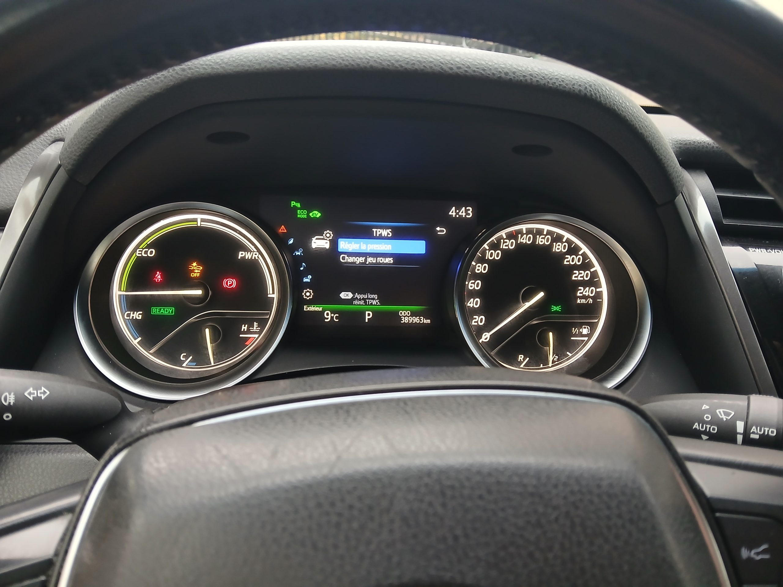 CAMRY HYBRIDE PRO 218 CH 2WD LOUNGE BOITE AUTO - 09/2019 – 389 963 km - VO 243 – Image 17