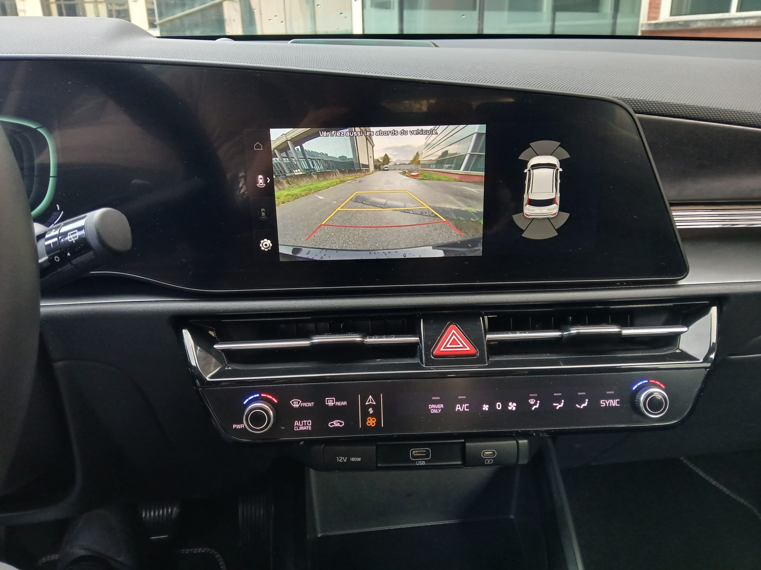 NIRO Hybride Rechargeable 1.6 GDI 183 CH BOITE AUTO PHEV DCT6 ACTIVE 02/2023 – 104 671 km - TVA récupérable – 1ère main – VO 250 – Image 17