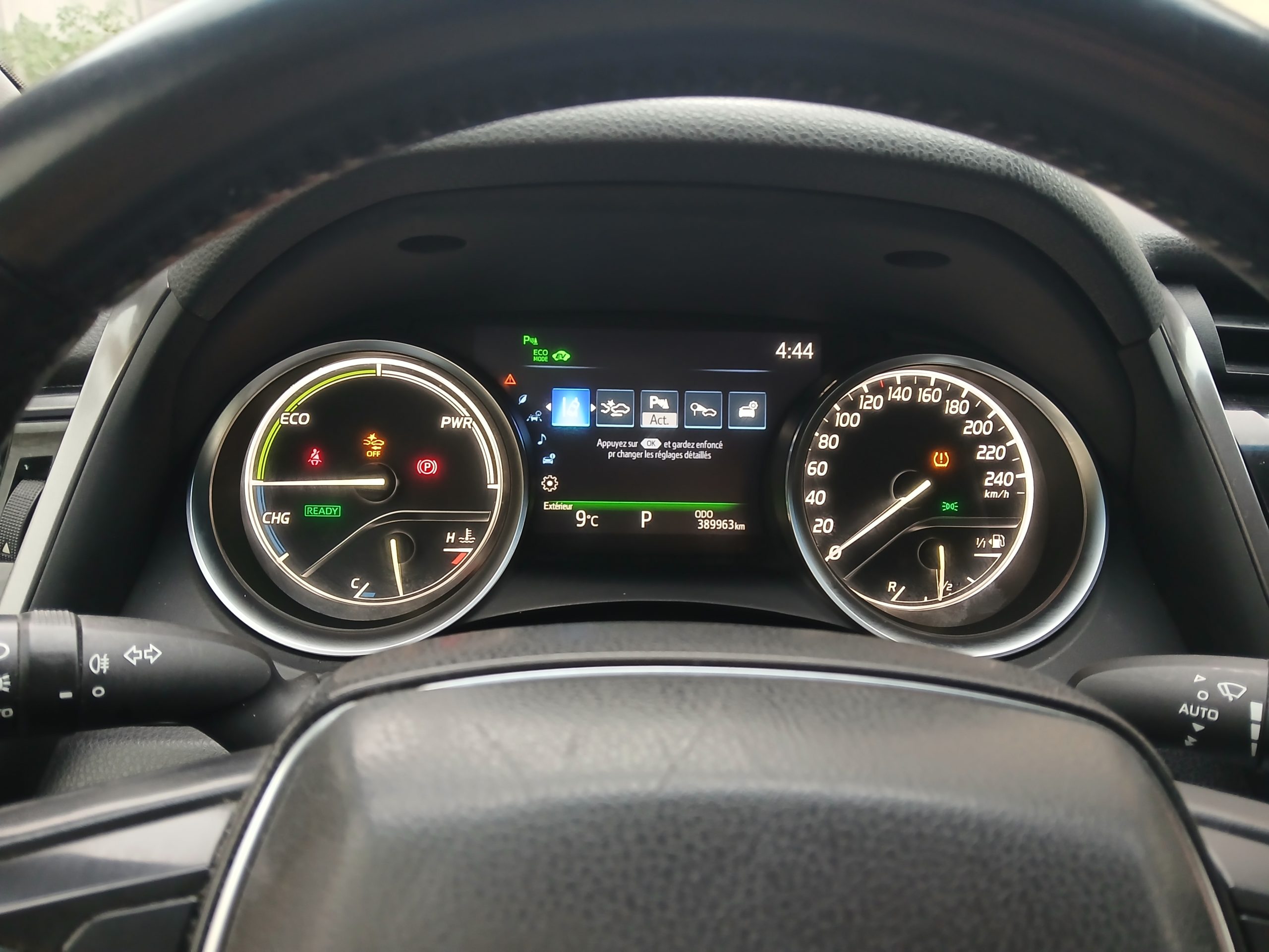 CAMRY HYBRIDE PRO 218 CH 2WD LOUNGE BOITE AUTO - 09/2019 – 389 963 km - VO 243 – Image 18