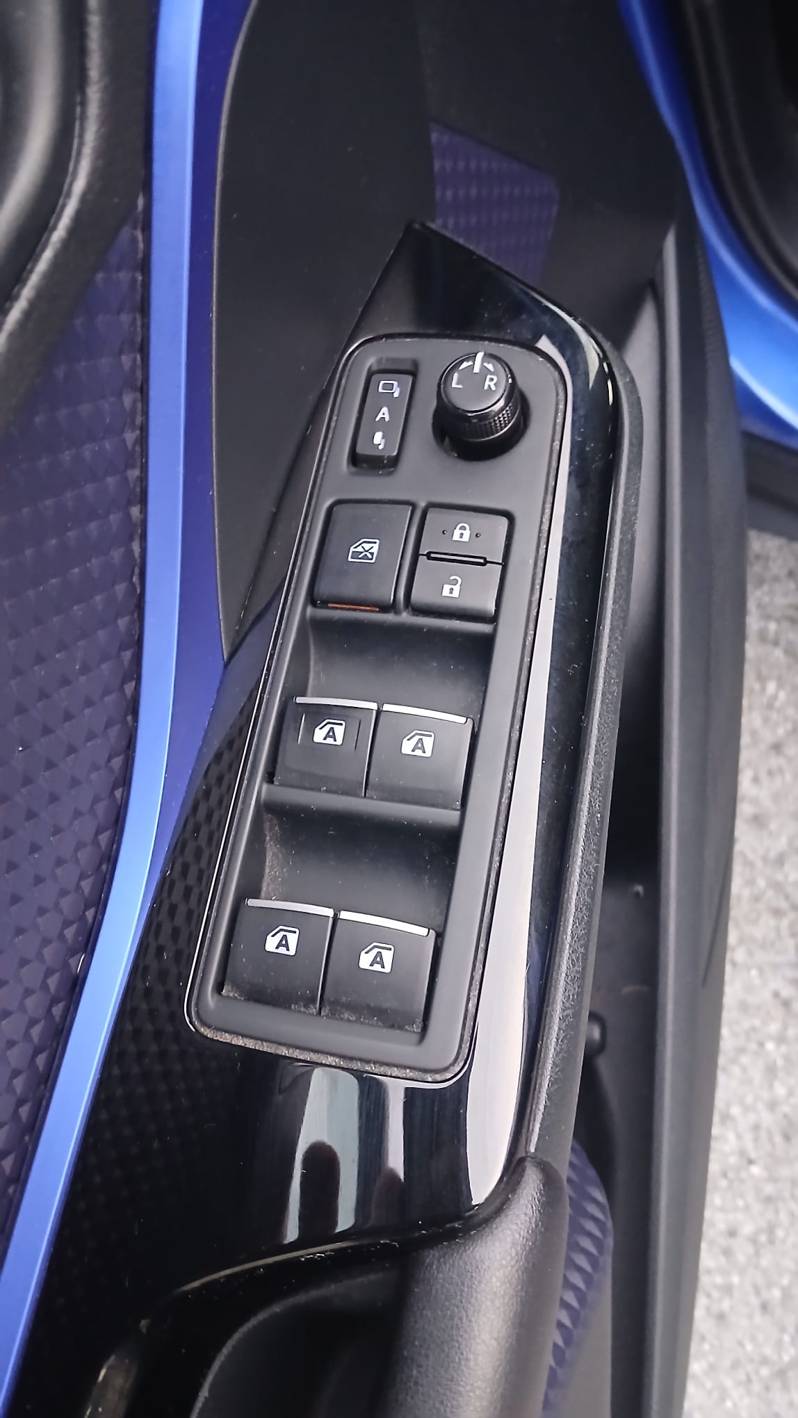 Toyota C-HR HYBRIDE 122 CH DYNAMIC Boite Auto -06/2018 – 248 706 km – Image 20