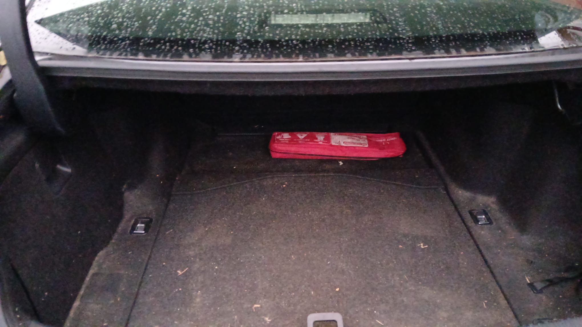 LEXUS IS 300H HYBRIDE Essence EXECUTIVE Boite Automatique - 05/2013 – 162 251 KM - 1ére main - VO 226 – Image 27