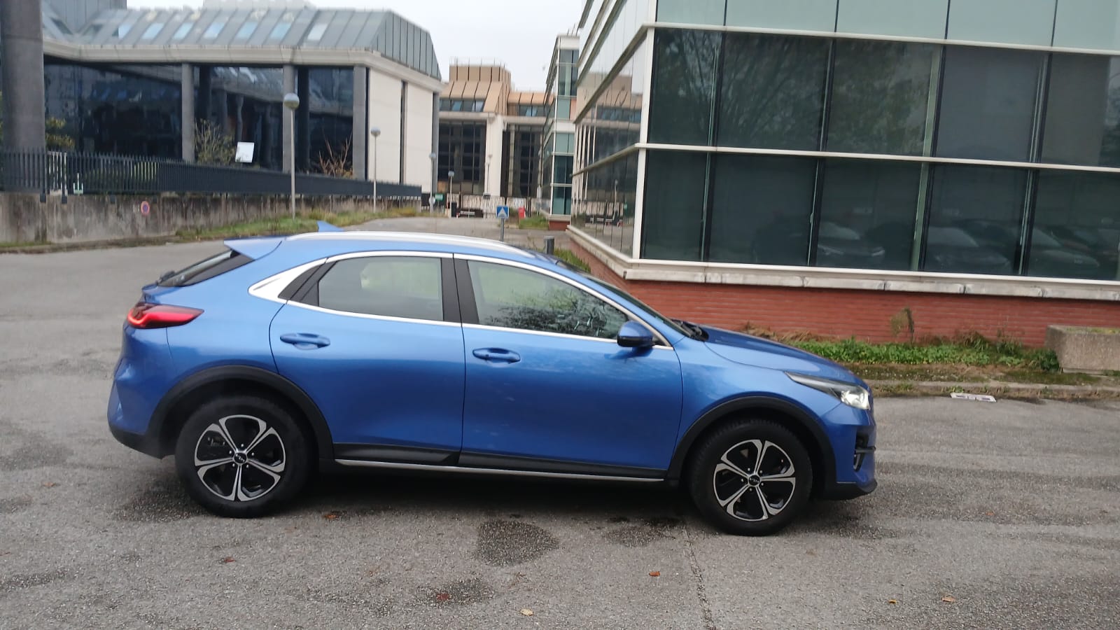 KIA XCEED Hybride Rechargeable Boite-Auto 1.6 GDI ISG PHEV Active Business 03/2022 – 146 968 km - TVA récupérable – 1 ère main – VO 242 – Image 5