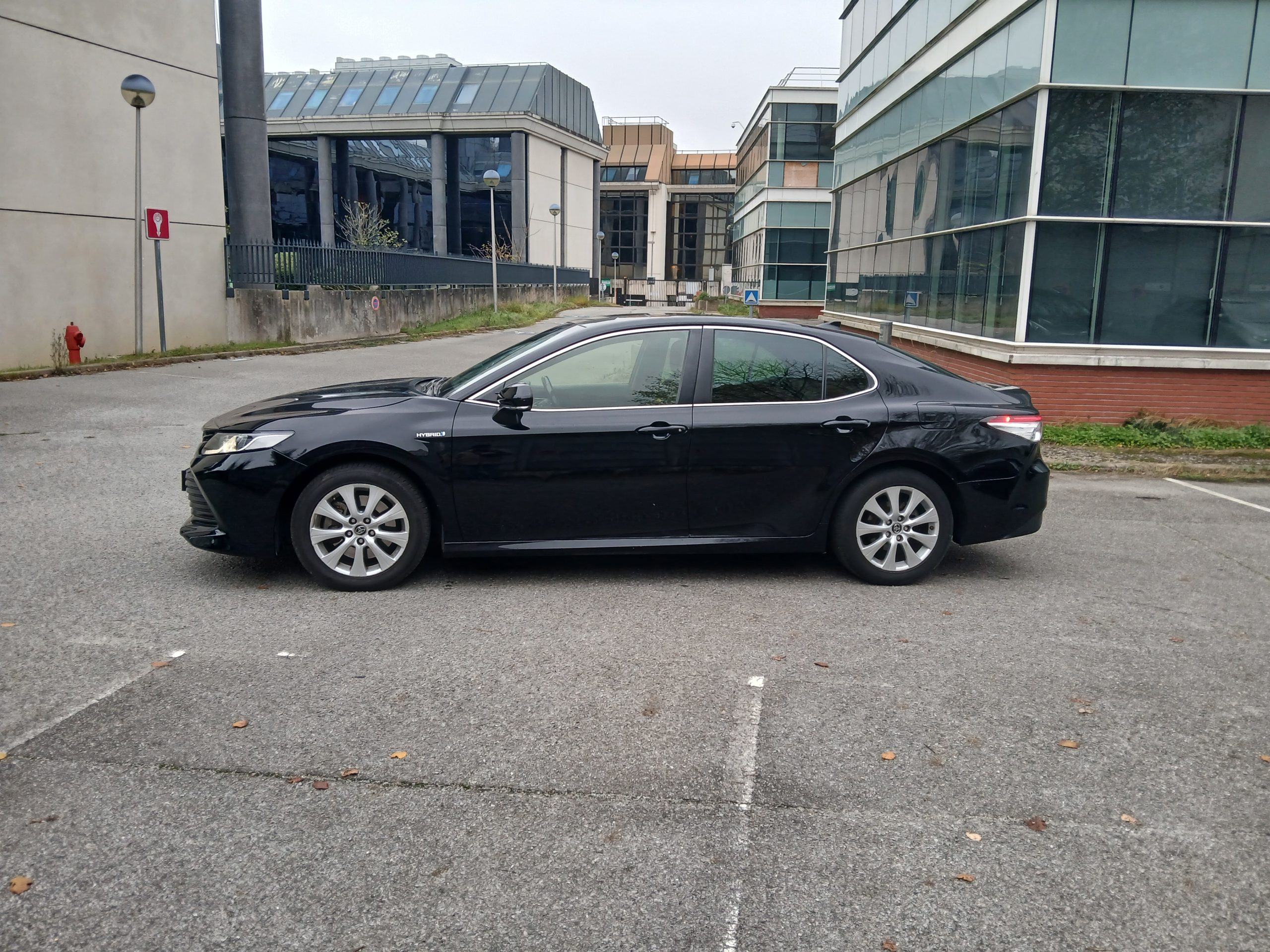 CAMRY HYBRIDE PRO 218 CH 2WD LOUNGE BOITE AUTO - 09/2019 – 389 963 km - VO 243 – Image 7