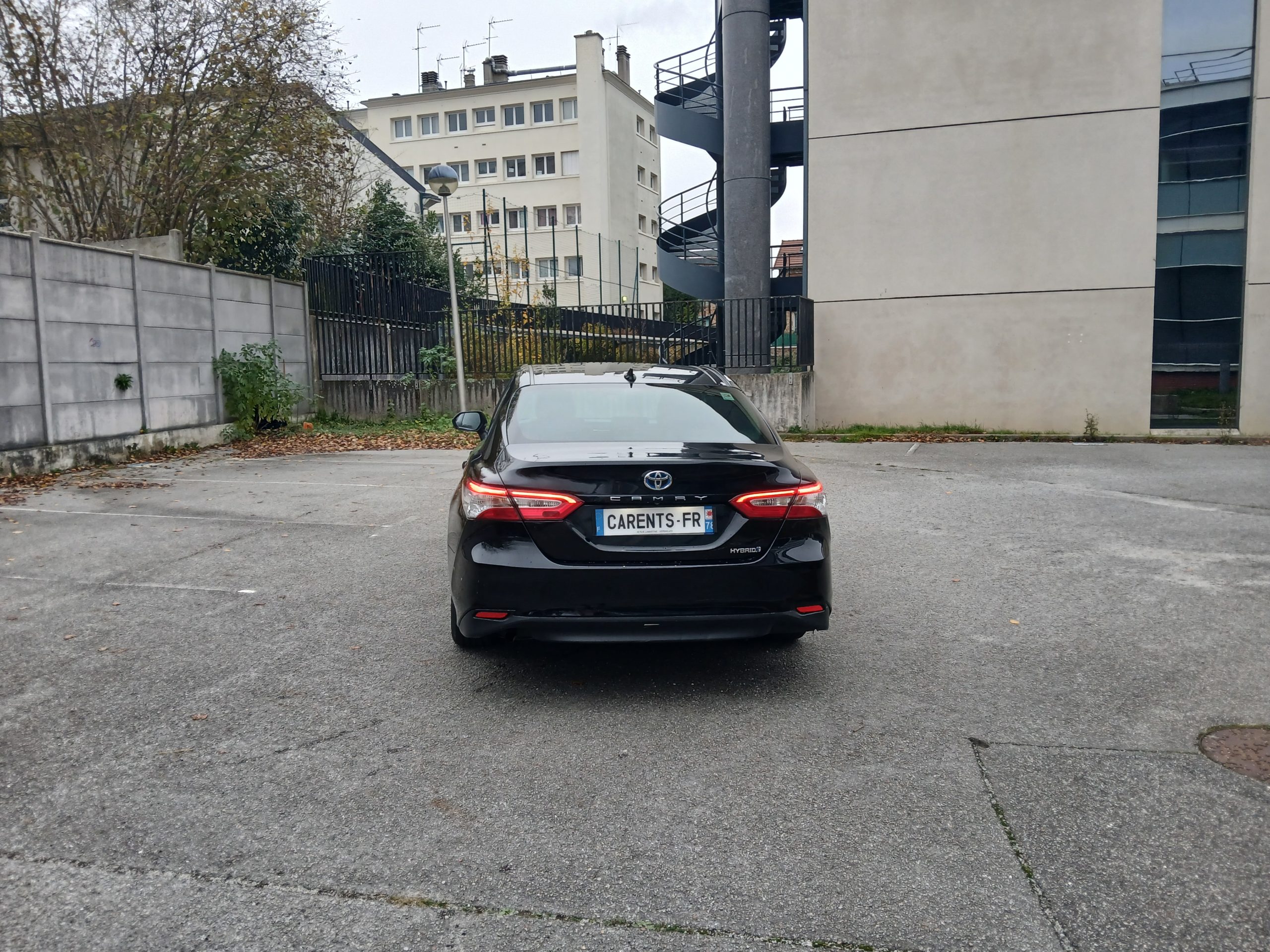 CAMRY HYBRIDE PRO 218 CH 2WD LOUNGE BOITE AUTO - 09/2019 – 389 963 km - VO 243 – Image 10