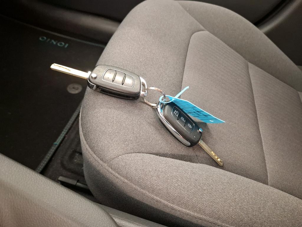 IONIQ Hybride Essence 1.6 GDI 141CH 1.6 BUSINESS 01/2021 – 152 150 km - TVA Récupérable - 1ére main – VO 266 – Image 14