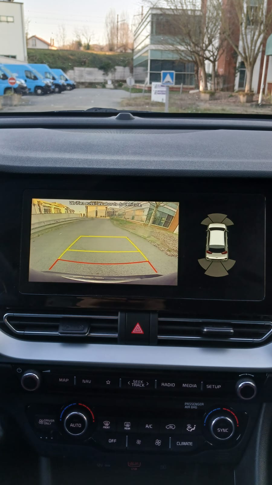 KIA NIRO Hybride 1.6 GDI 105 CH ISG + Electrique 43.5 CH ACTIVE BUSINESS DCT6 - 10/2021 – 140 807 KM - TVA récupérable - 1ére main – VO 255 – Image 17