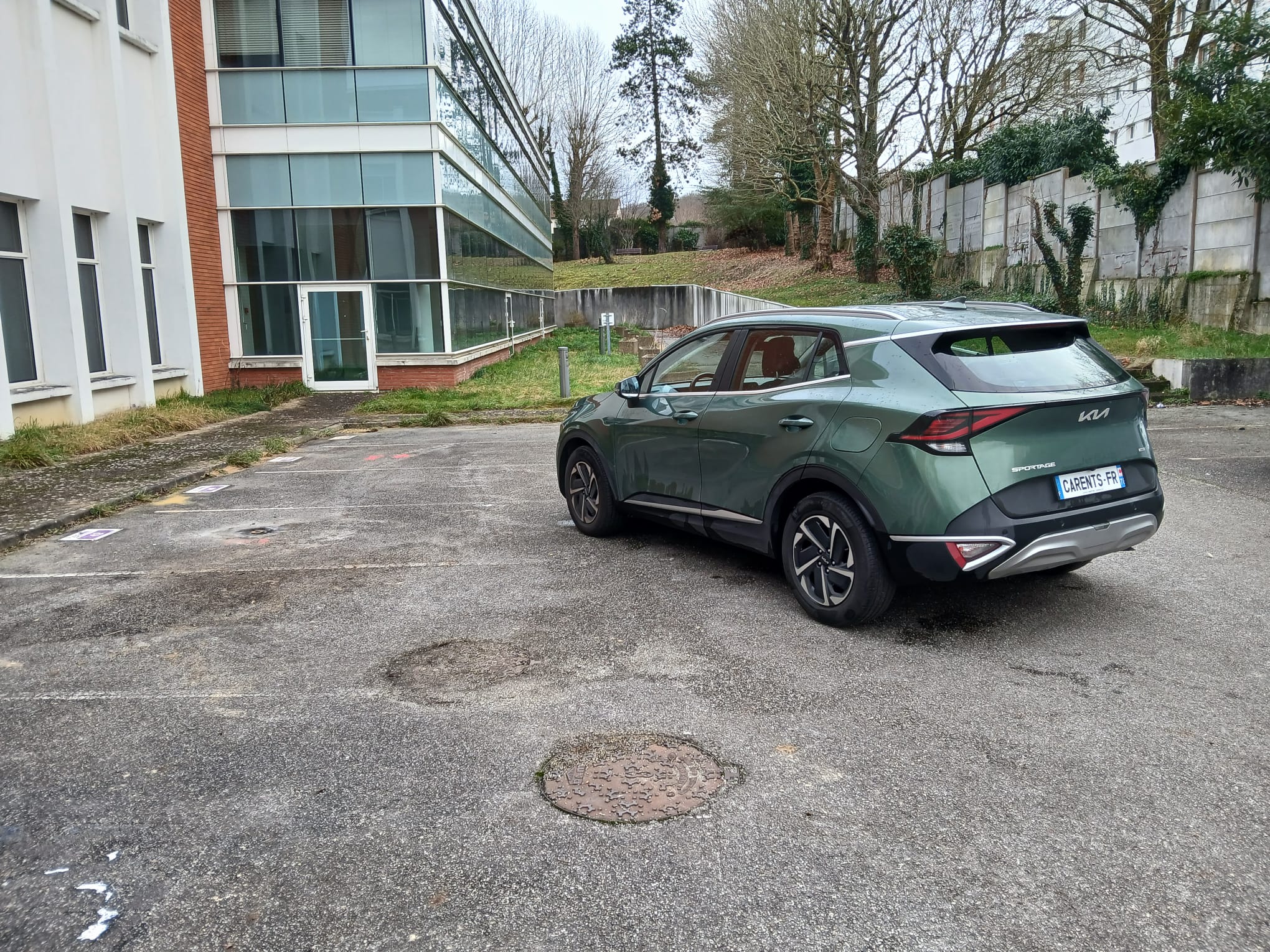 KIA SPORTAGE 230 CH Hybride Essence 1.6 T-GDI Boite Auto BVA6 Active Business – 05/2023 – 204 312 km - 1ére main - TVA récupérable – VO 300 – Image 4