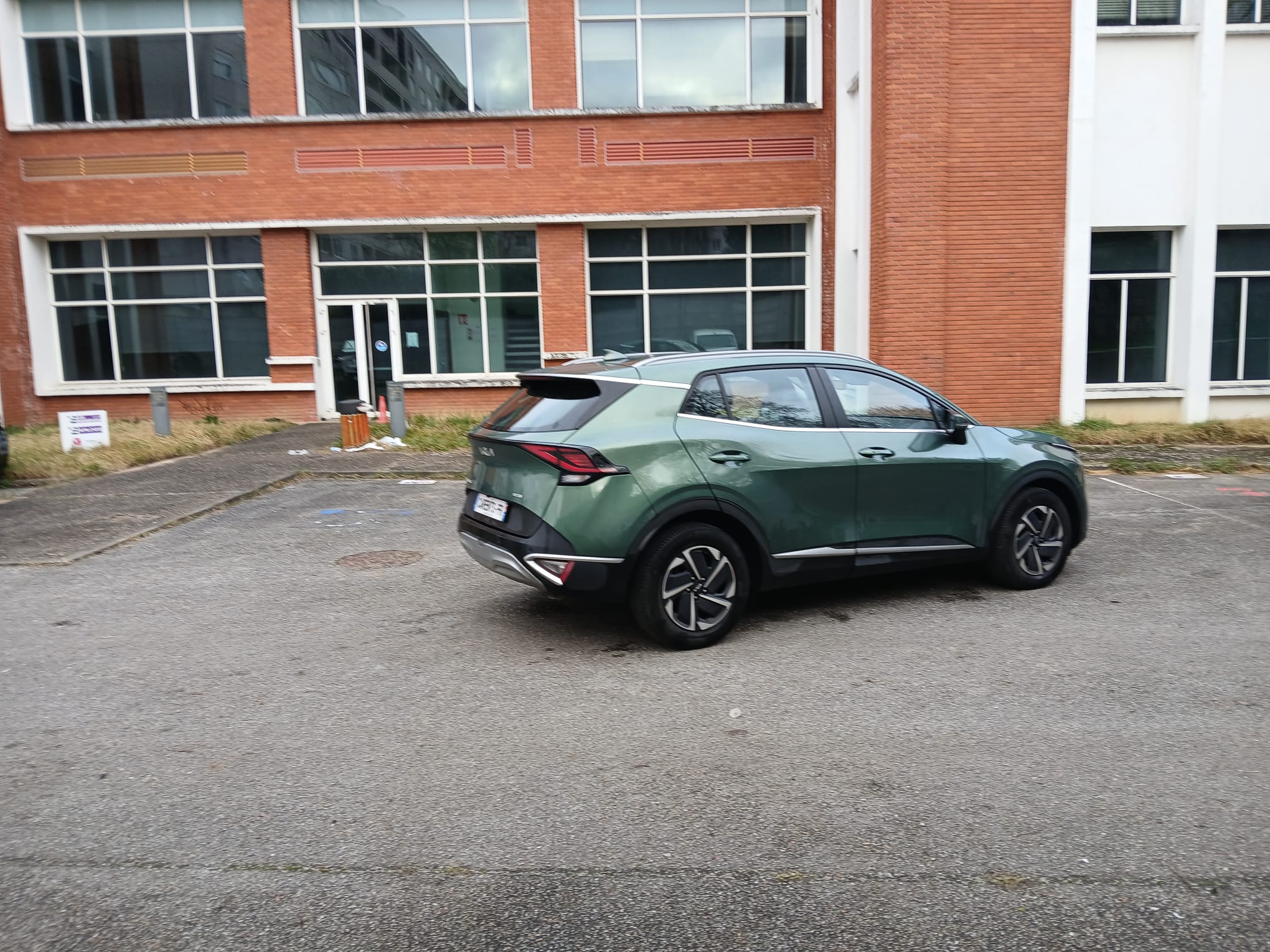 KIA SPORTAGE 230 CH Hybride Essence 1.6 T-GDI Boite Auto BVA6 Active Business – 05/2023 – 204 312 km - 1ére main - TVA récupérable – VO 300 – Image 5