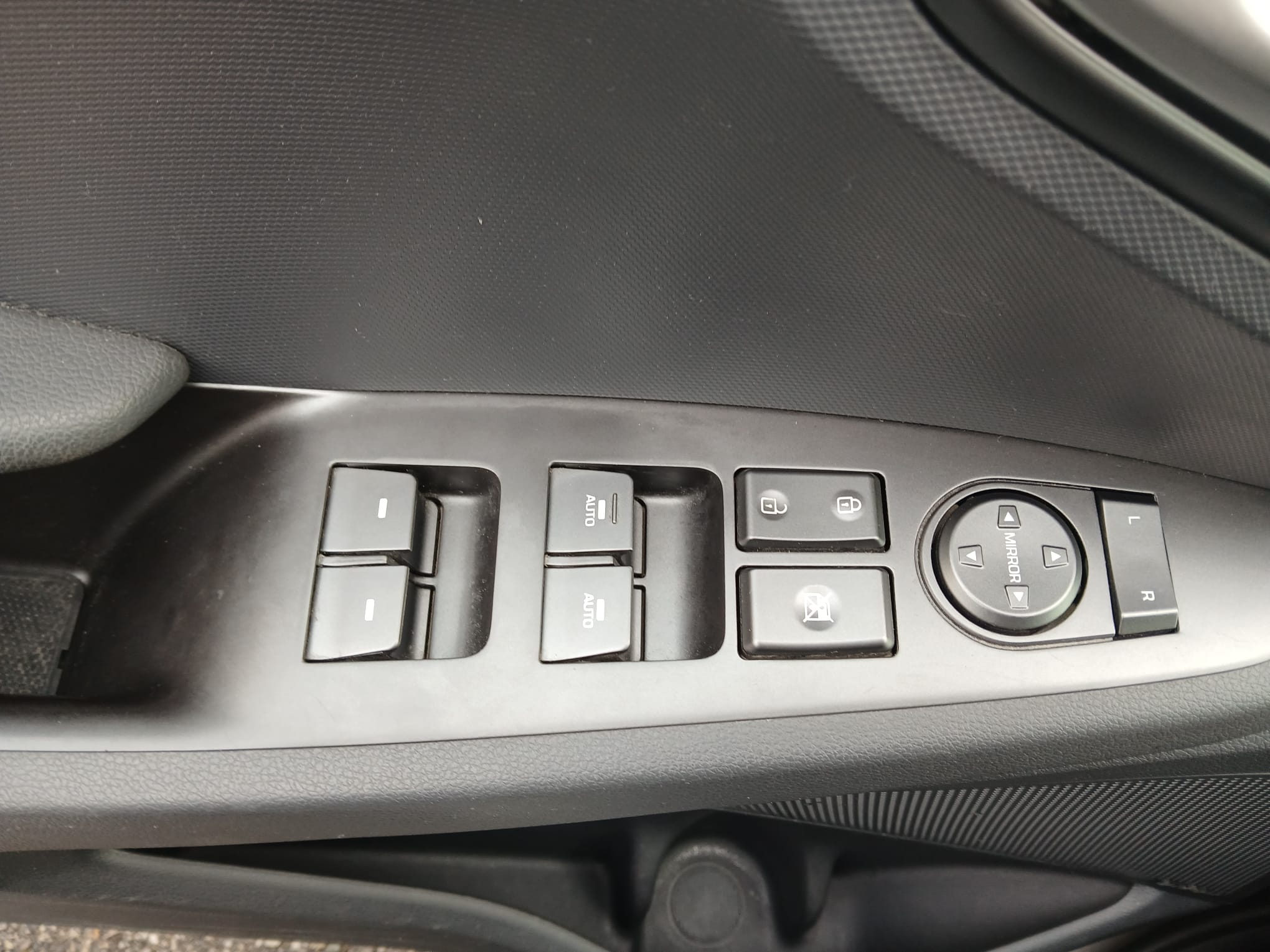 IONIQ Hybride Essence 1.6 GDI 141CH 1.6 BUSINESS 01/2021 – 152 150 km - TVA Récupérable - 1ére main – VO 306 – Image 16