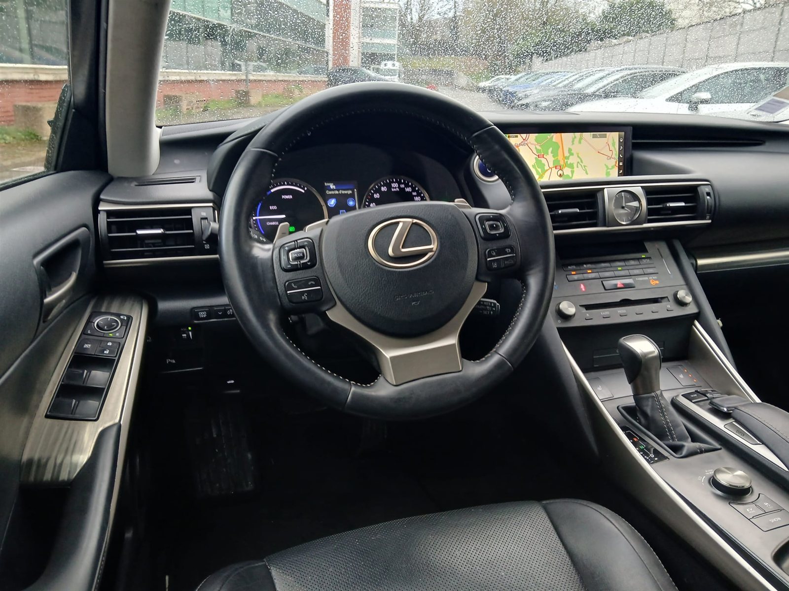 Lexus IS 300H VO 301 - Photo 11