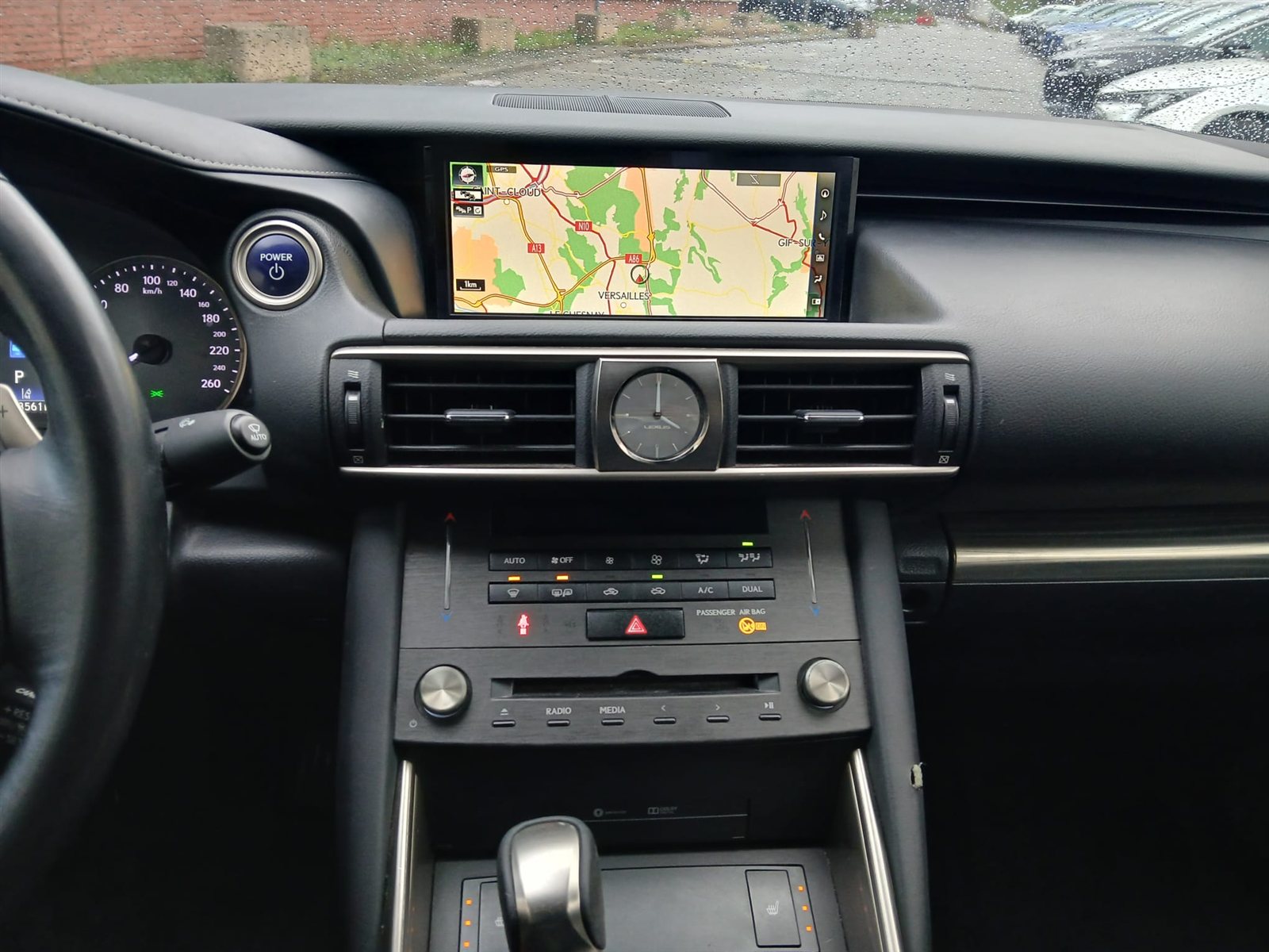 Lexus IS 300H VO 301 - Photo 15