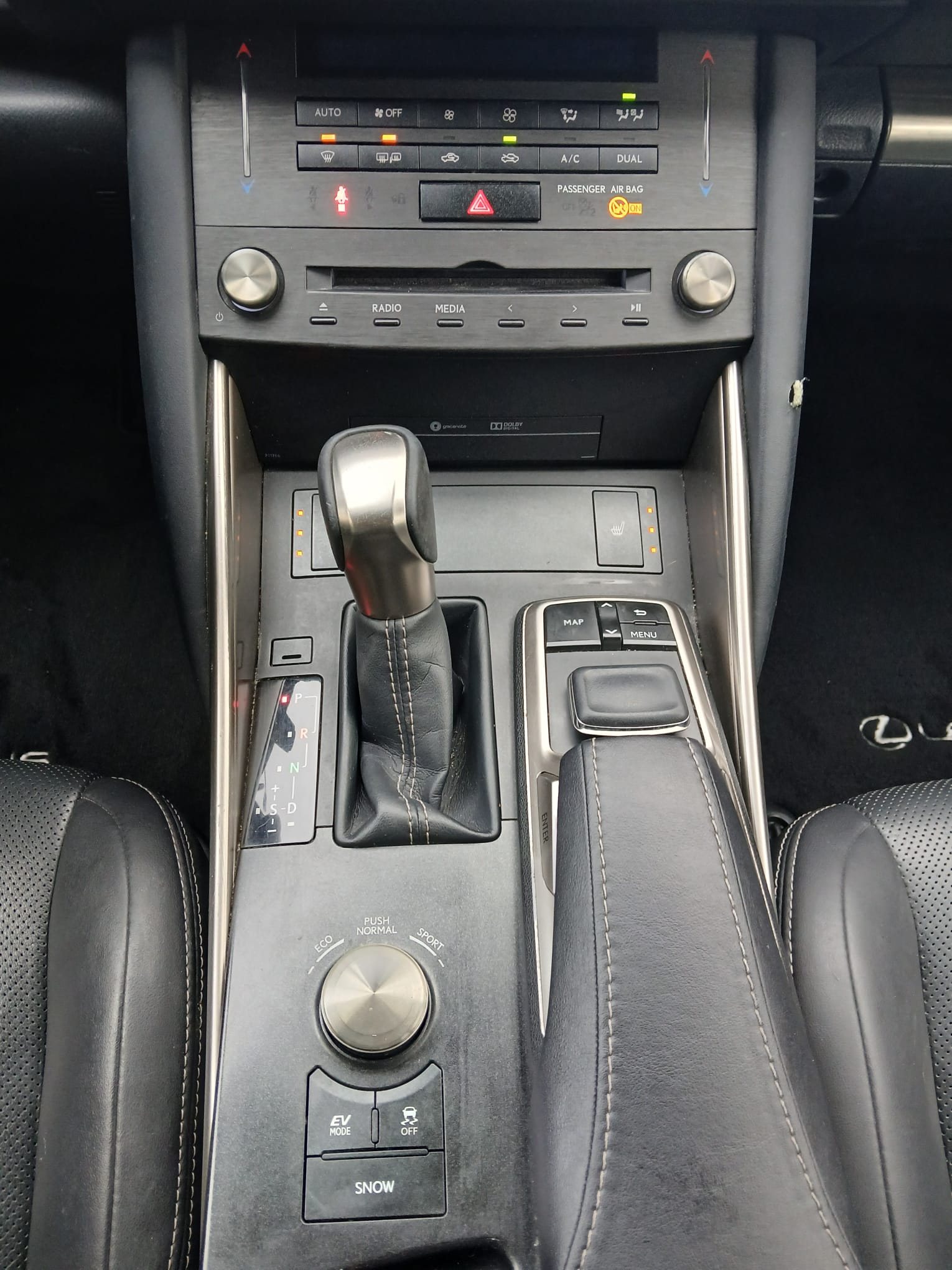 Lexus IS 300H VO 301 - Photo 19