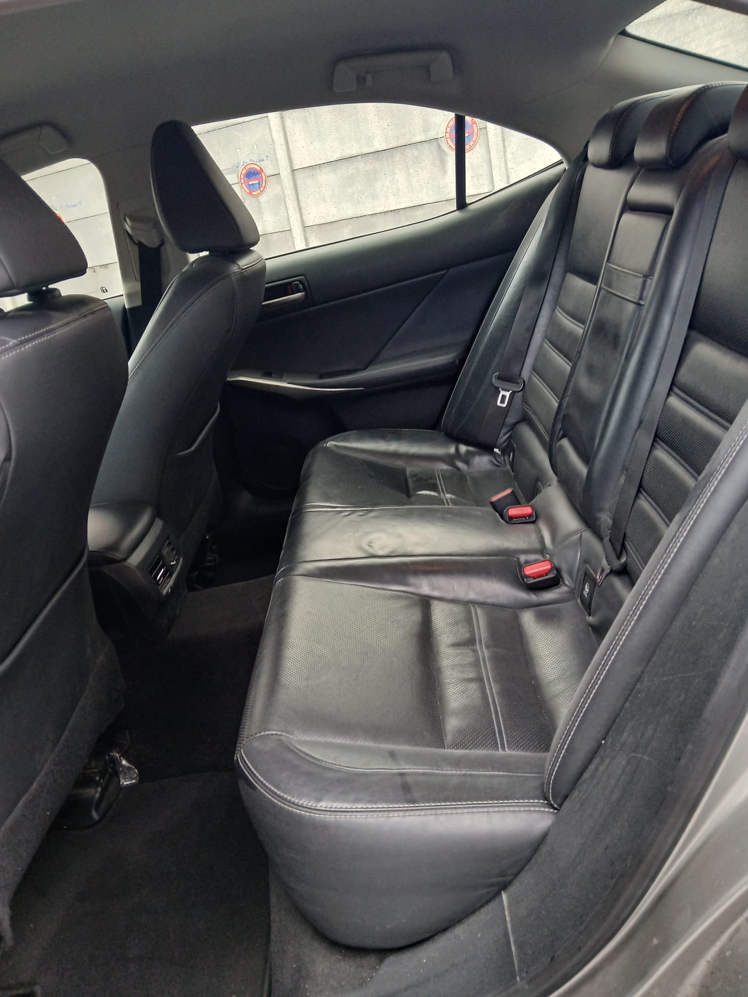 Lexus IS 300H VO 301 - Photo 20