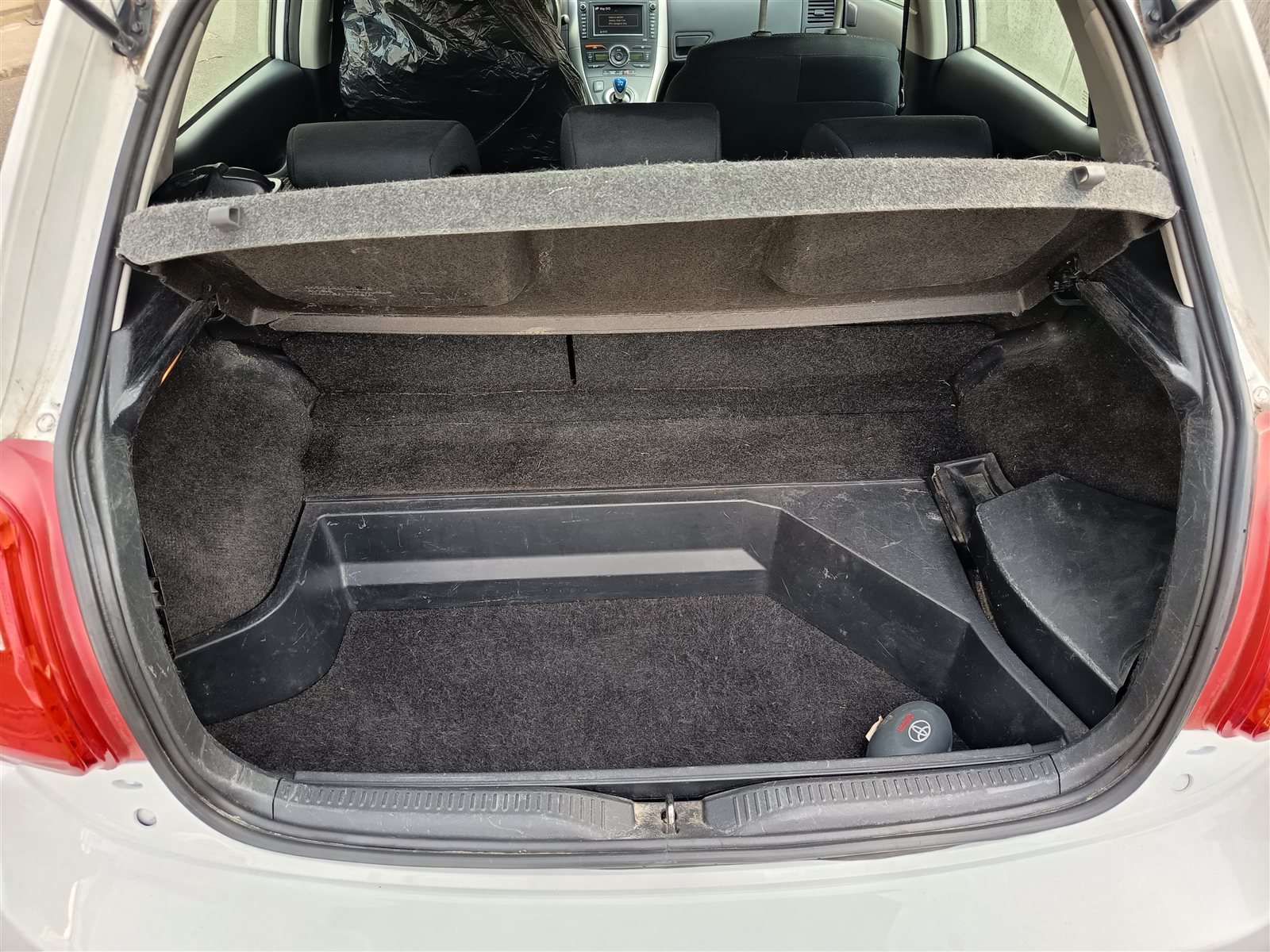 Toyota Auris VO 323 - Photo 2