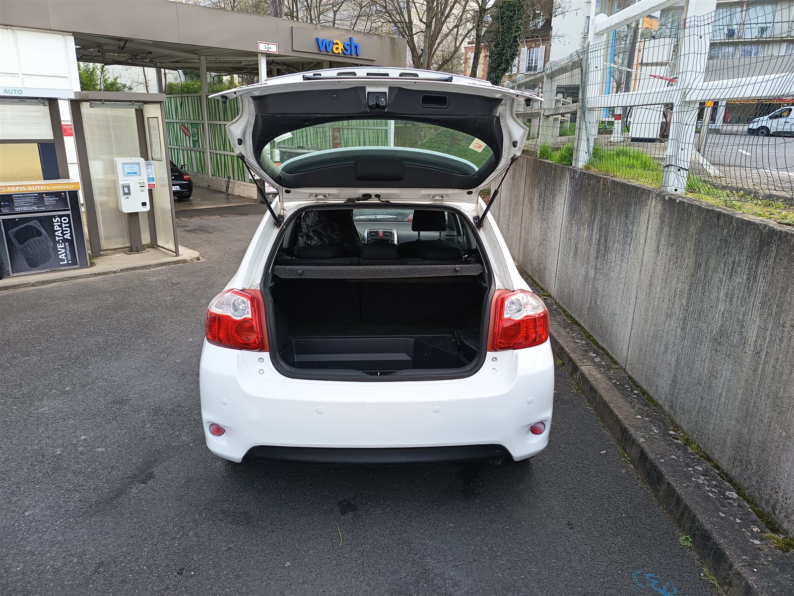 Toyota Auris VO 323 - Photo 5