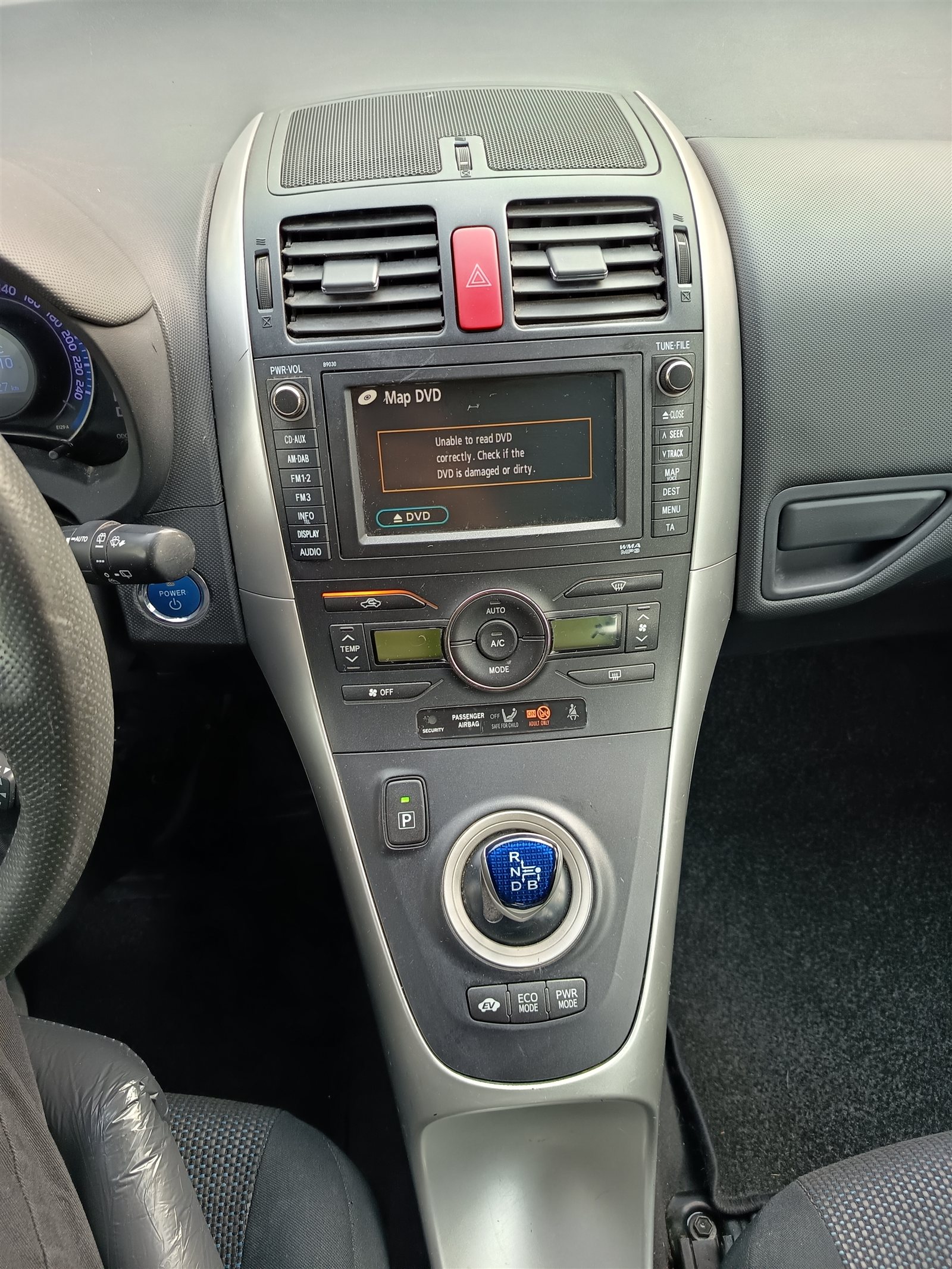 Toyota Auris VO 323 - Photo 12