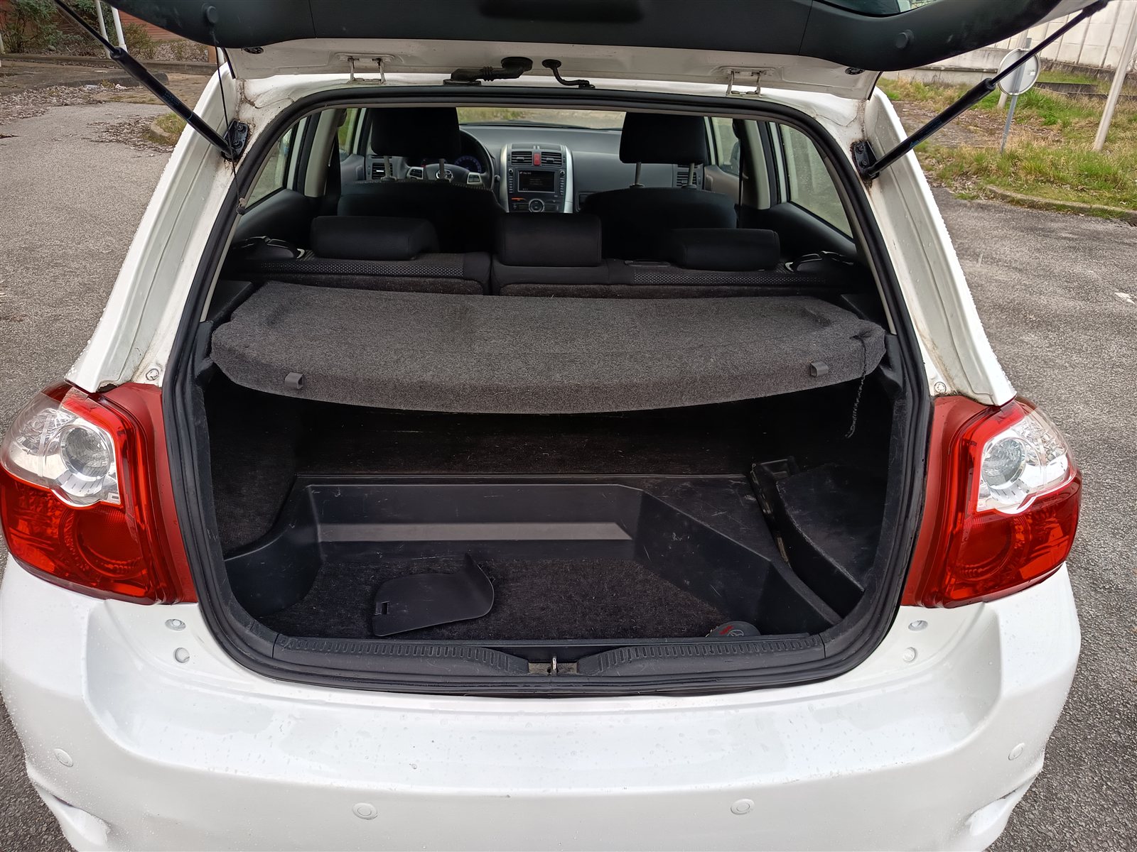 Toyota Auris VO 323 - Photo 32