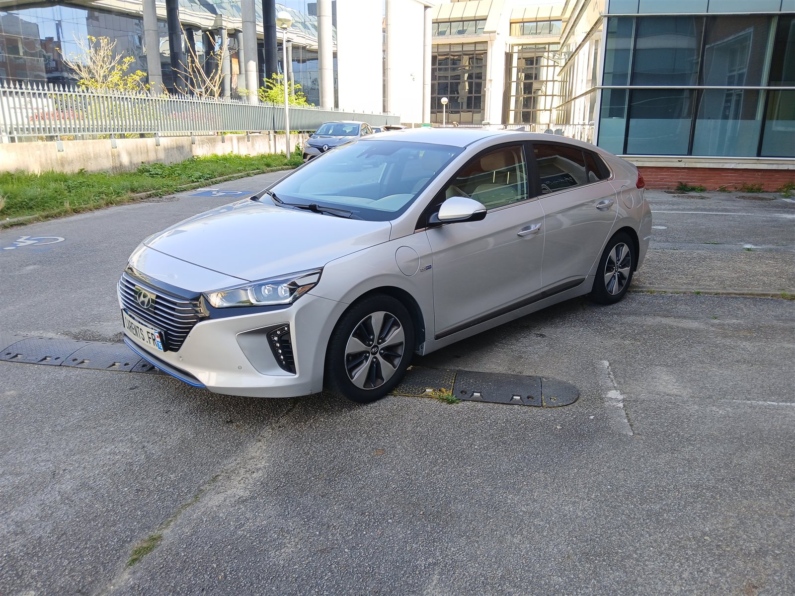 Hyundai Ioniq VO 363 - Photo 8