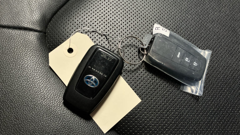 Toyota Camry VO 366 - Photo 2