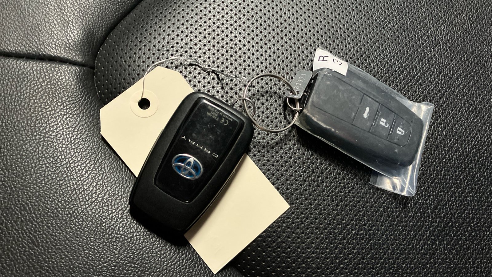 Toyota Camry VO 366 - Photo 17