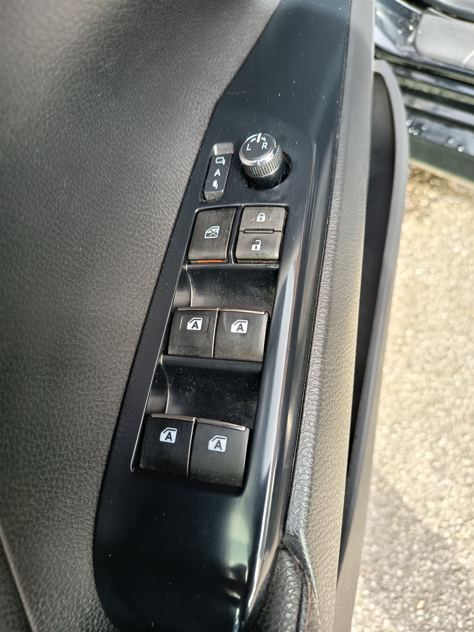 Toyota Camry VO 366 - Photo 26