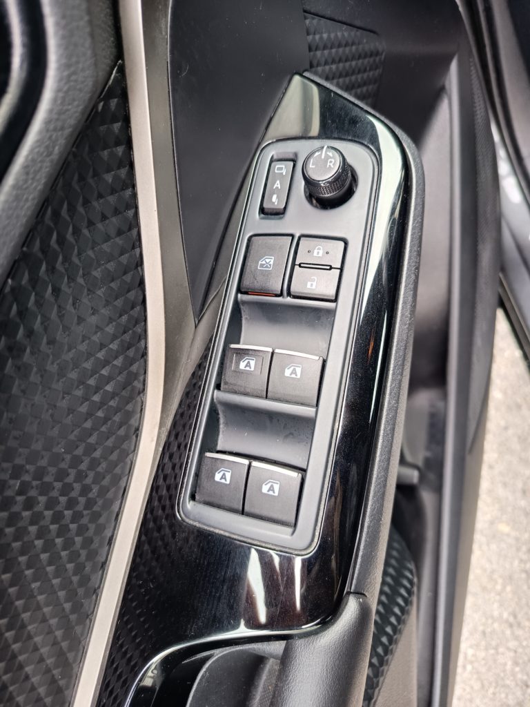 Toyota C-HR VO 367 - Photo 11