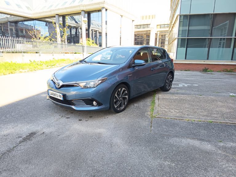 Toyota Auris VO 370 - Photo 2