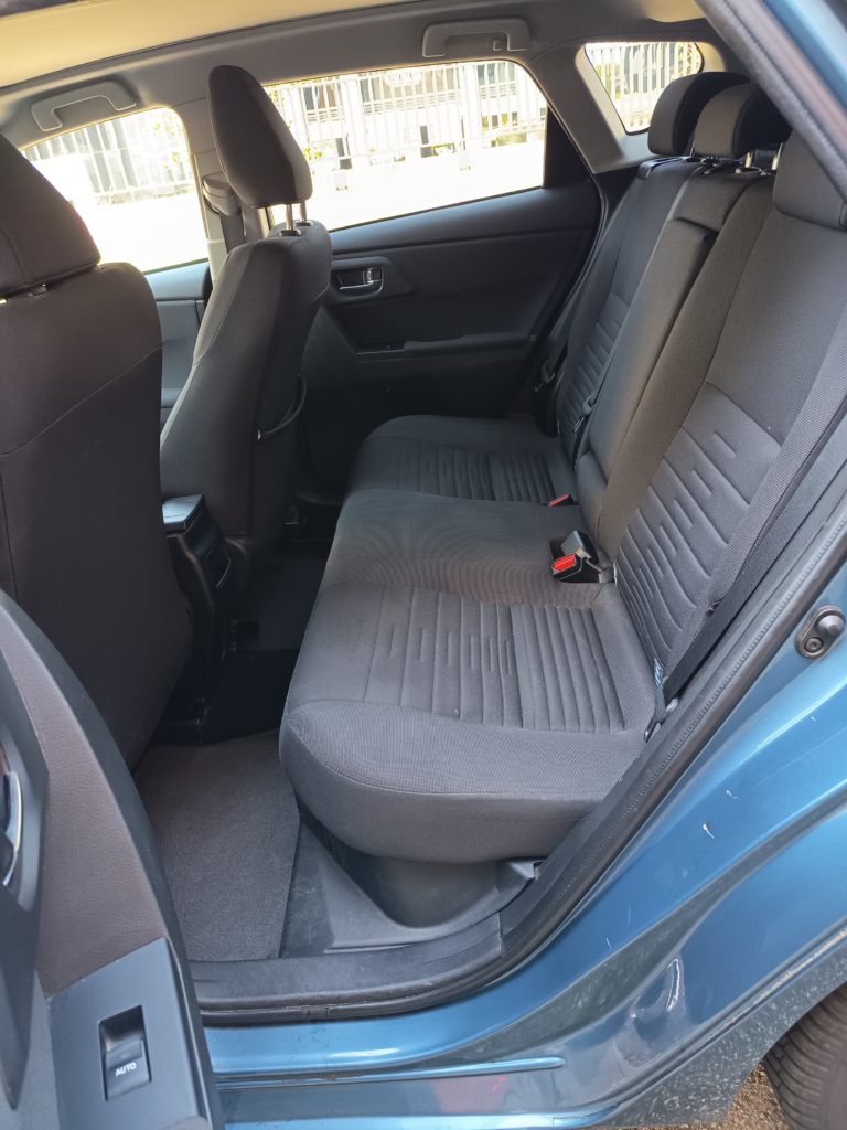 Toyota Auris VO 370 - Photo 8