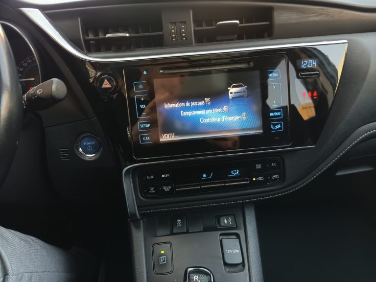 Toyota Auris VO 370 - Photo 13