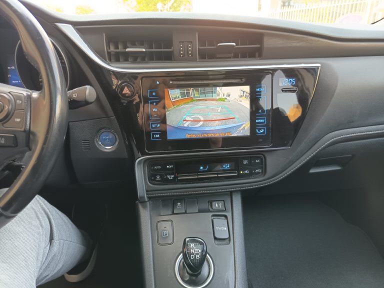 Toyota Auris VO 370 - Photo 15