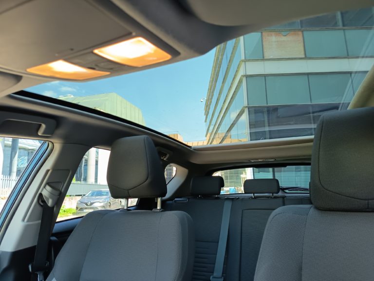 Toyota Auris VO 370 - Photo 23