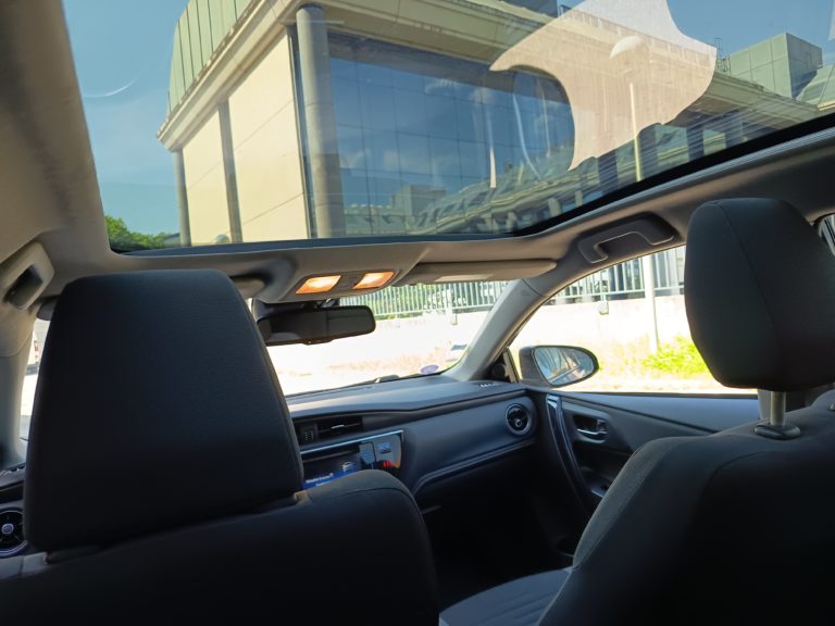 Toyota Auris VO 370 - Photo 24