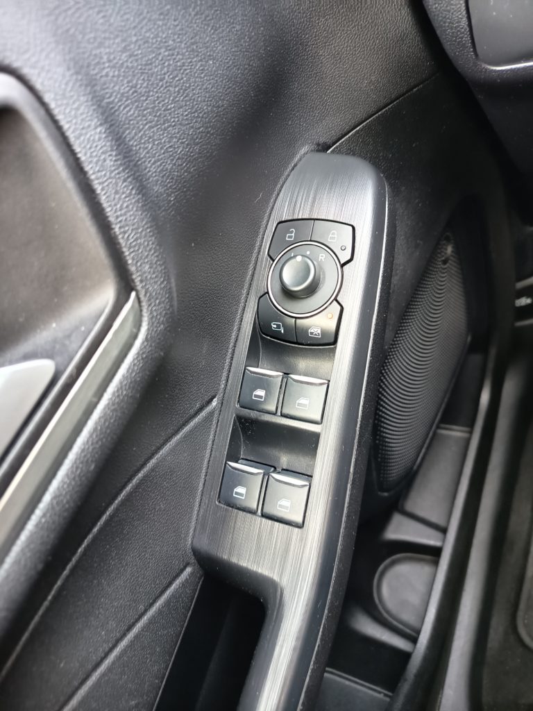 Ford Kuga VO 372Bis - Photo 9