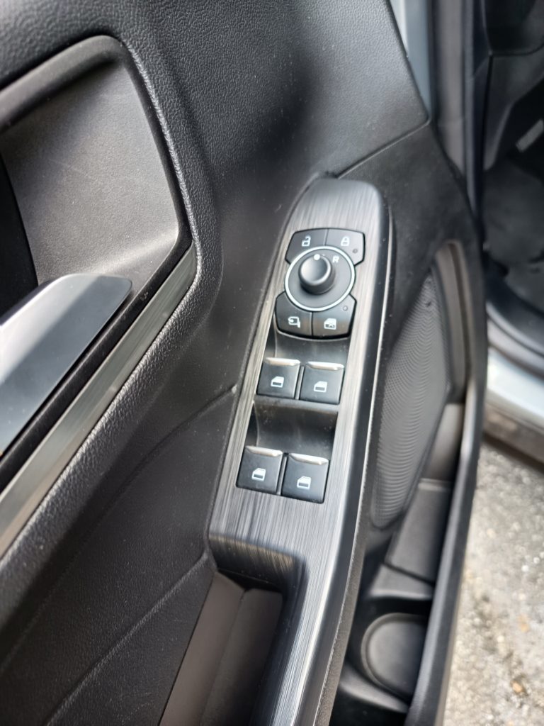 Ford Kuga VO 372Bis - Photo 19