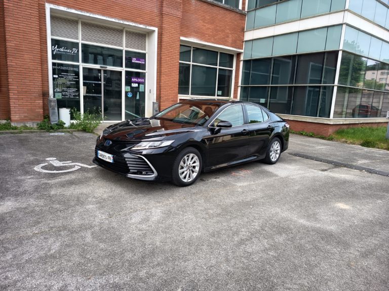 Toyota Camry VO 377 - Photo 2