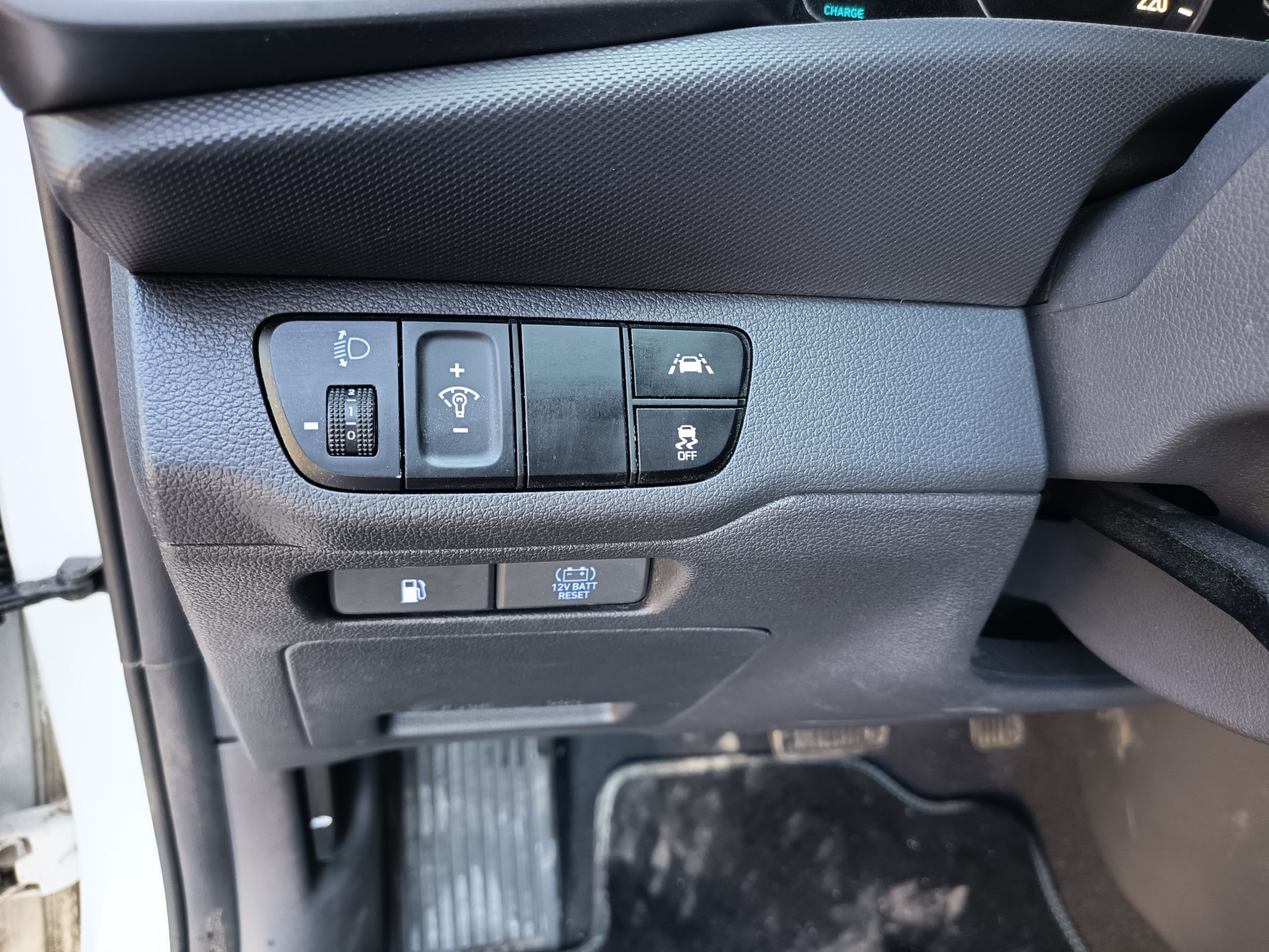 Hyundai Ioniq VO 344 - Photo 17