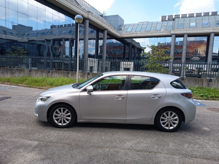 Lexus CT 200h VO 381 - Photo 4
