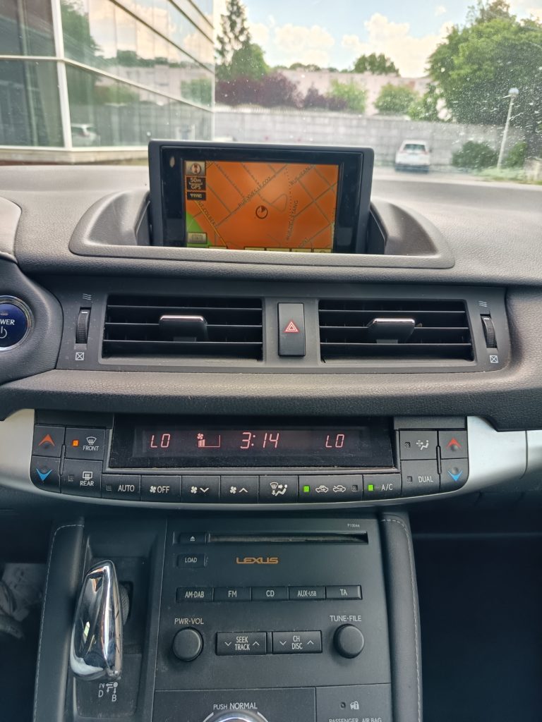 Lexus CT 200h VO 381 - Photo 16